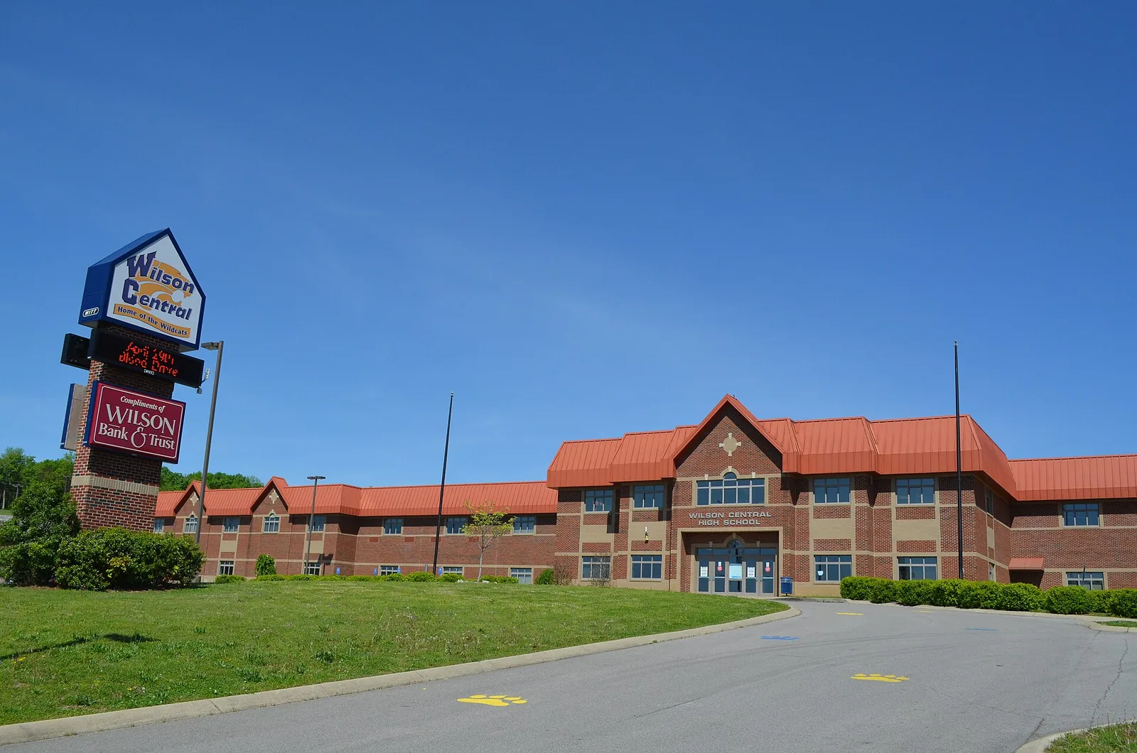 The front of Wilson Central High School and its Wildcats sign on Wildcat Way in Lebanon, Tenn.